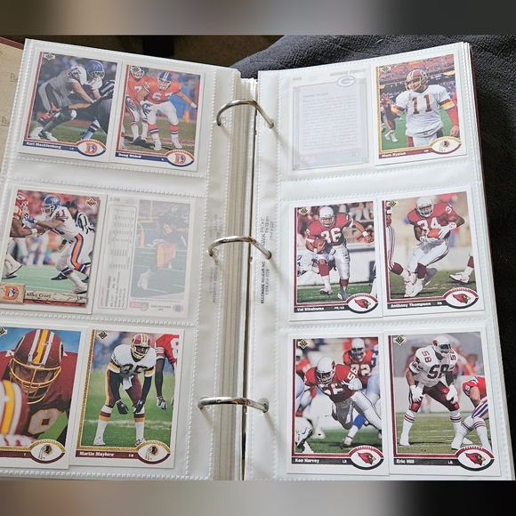 267 Random Sports Cards - Picture 2 of 4